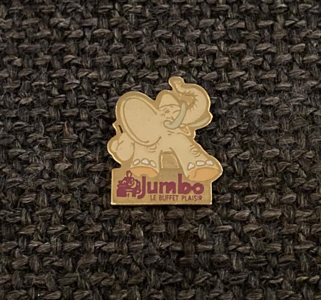 PIN - JUMBO - LE BUFFET PLAISIR, Envoi, Utilisé, Autres sujets/thèmes, Insigne ou Pin's