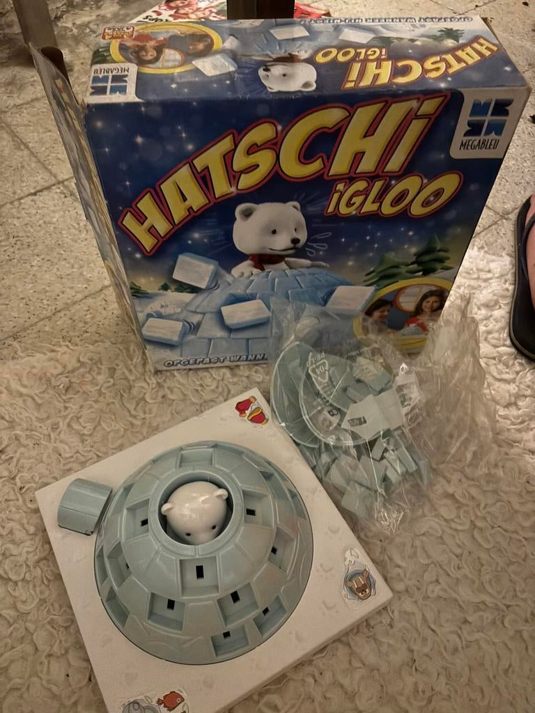 Gezelschapsspel Hatchi igloo, Ophalen, Zo goed als nieuw