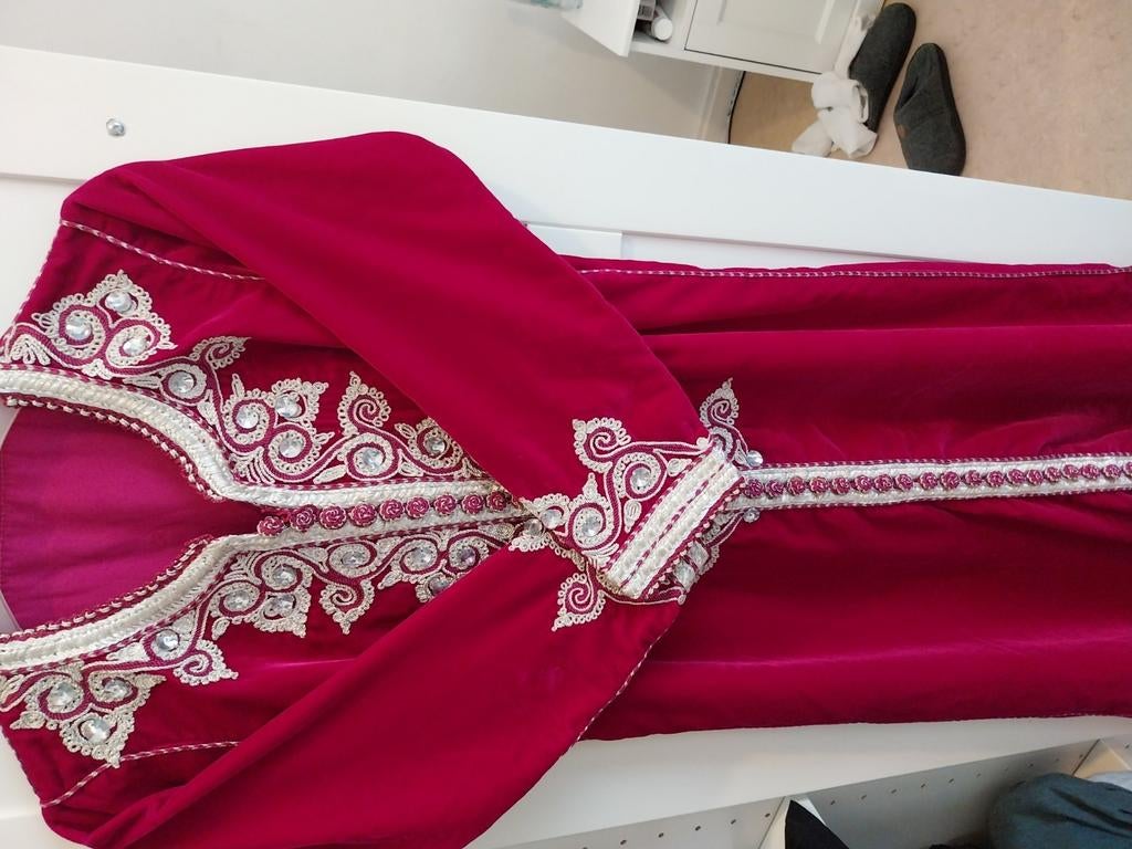 Caftan pour fille 8-10 ans neuf, Vêtements | Femmes, Vêtements de mariage & Accessoires de mariage, Enlèvement ou Envoi, Neuf
