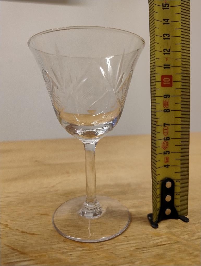 27 Franse vintage kristallen witte wijnglazen (€2/stuk), Ophalen