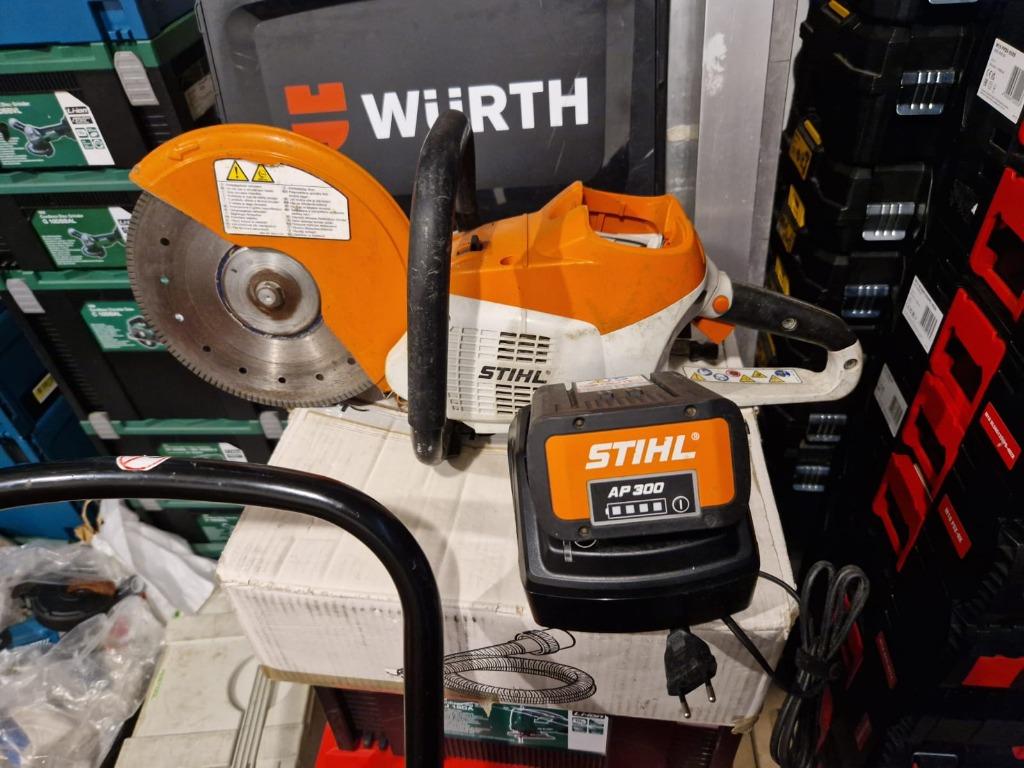 STIHL draadloze snijmachine TSA 230 + 1 DiStar diamantschijf, Computers en Software, Ophalen, Server, SSD, Zo goed als nieuw