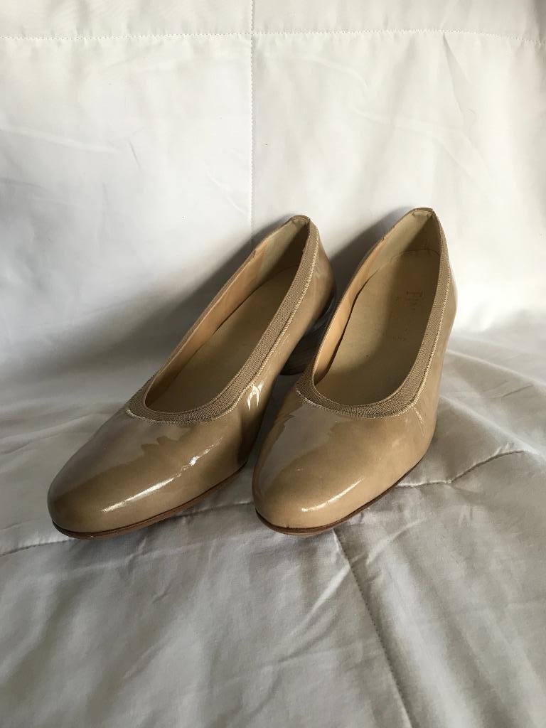 Pumps Finest - Mt 41 - NIEUW!, Kleding | Dames, Pumps, Beige, Finest, Nieuw