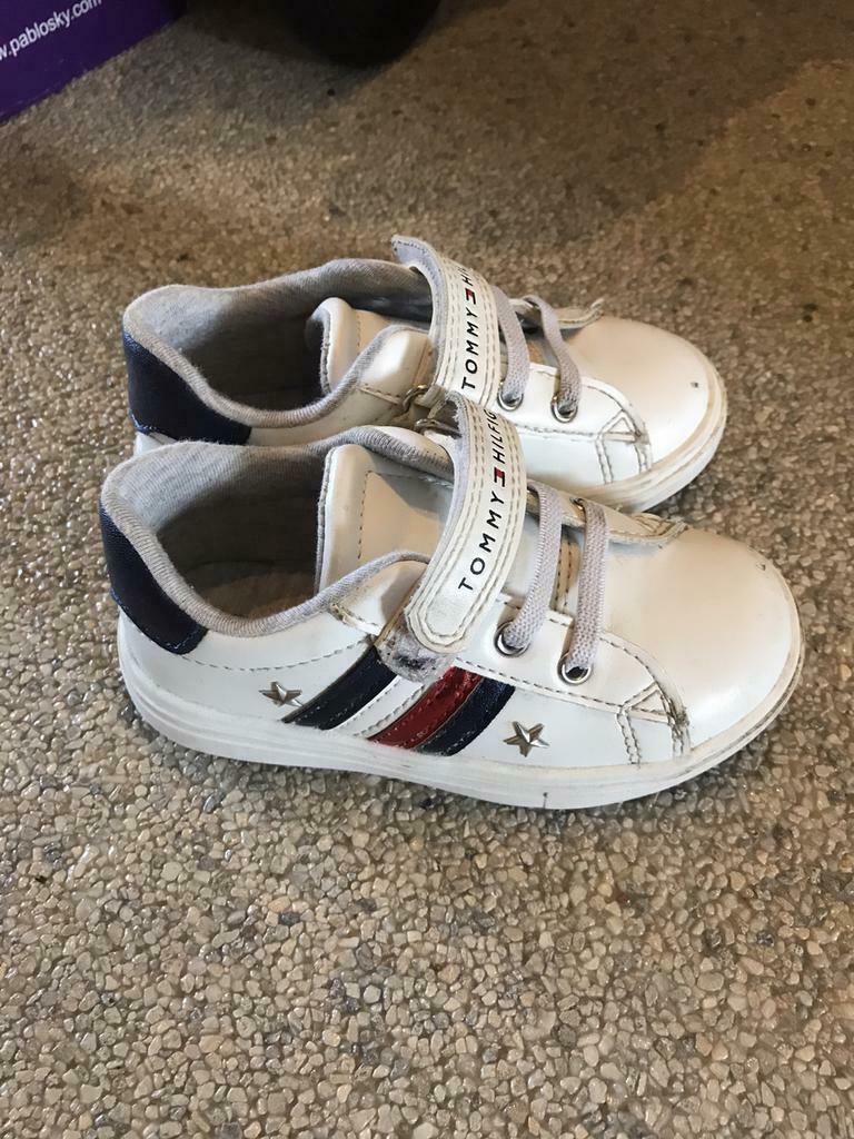 Te koop schoenen “Tommy Hilfiger”, Kinderen en Baby's, Schoentjes, Jongetje of Meisje, Ophalen of Verzenden, Tommy Hilfiger