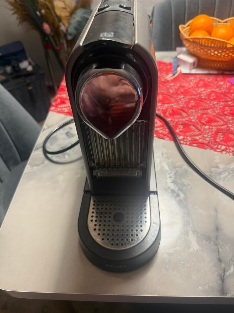 Nespreso kofiemachine, Ophalen of Verzenden, Zo goed als nieuw, Koffiemachine