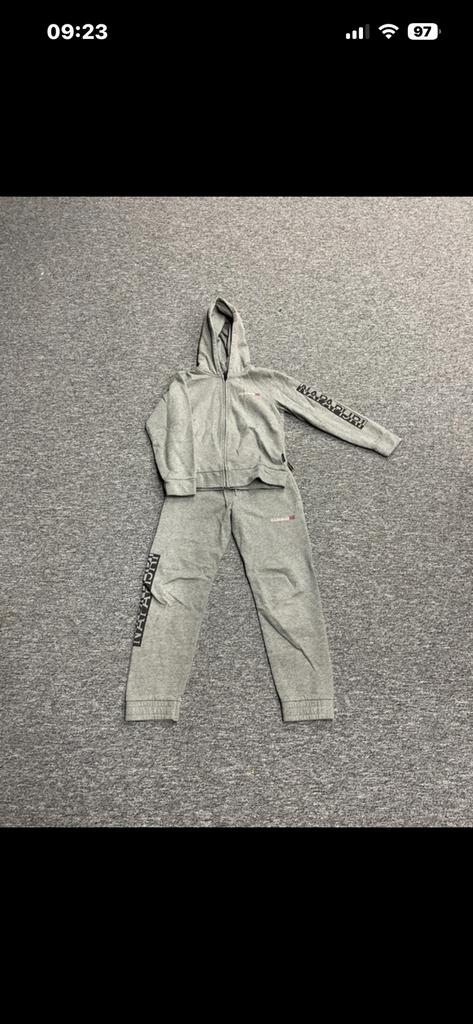 Ensemble napapijri en taille 12/152, Enlèvement ou Envoi, Comme neuf
