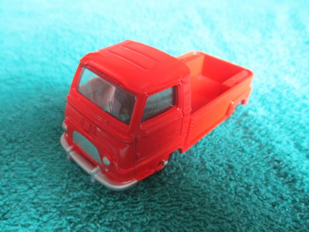 Dinky atlas Renault Estafette, Hobby & Loisirs créatifs, Enlèvement ou Envoi, Neuf, Autres types, Dinky Toys