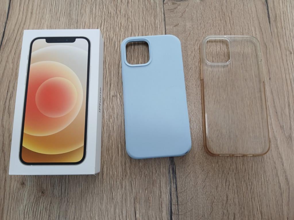 2 beschermhoesjes + origineel Apple doosje iPhone 12, Telecommunicatie, Ophalen of Verzenden, Gebruikt, IPhone 12, Frontje of Cover