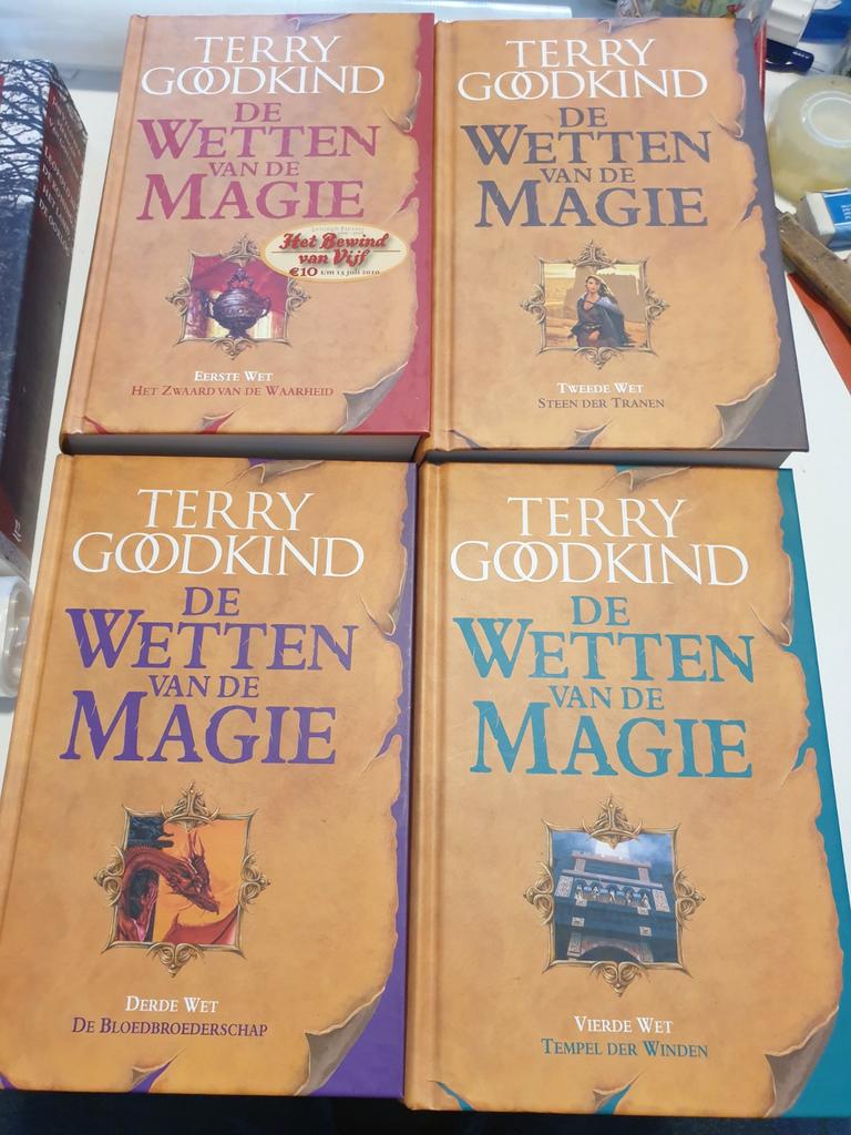 4 x Terry Goodkind - Delen 1 tem 4 DE WETTEN VAN DE MAGIE, Ophalen of Verzenden, Zo goed als nieuw, Terry Goodkind