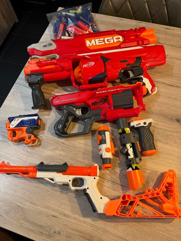 Set Nerf geweren + pijltjes, Enlèvement ou Envoi, Comme neuf