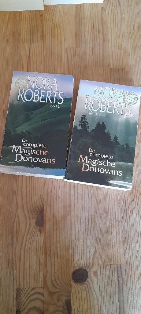 Nora Roberts - Magische Donovans, Ophalen of Verzenden, Zo goed als nieuw, Nora Roberts