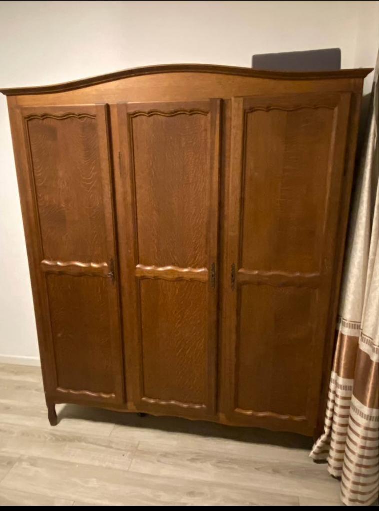 Slaapkamer bed en kleerkast, Enlèvement, Comme neuf