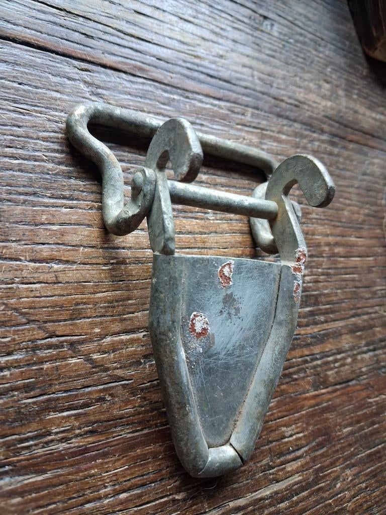 Rare sangle pour ceinture de siège de blindé us ww2