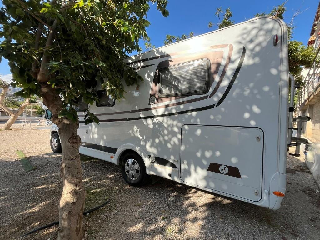 Camper citroen etrusco T7400 QB LAIKA, Caravans en Kamperen, Chemisch toilet, Standaard zit, Ringverwarming, 7 tot 8 meter
