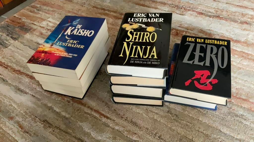 10 boeken van Eric Lustbader, Ophalen of Verzenden, Gelezen