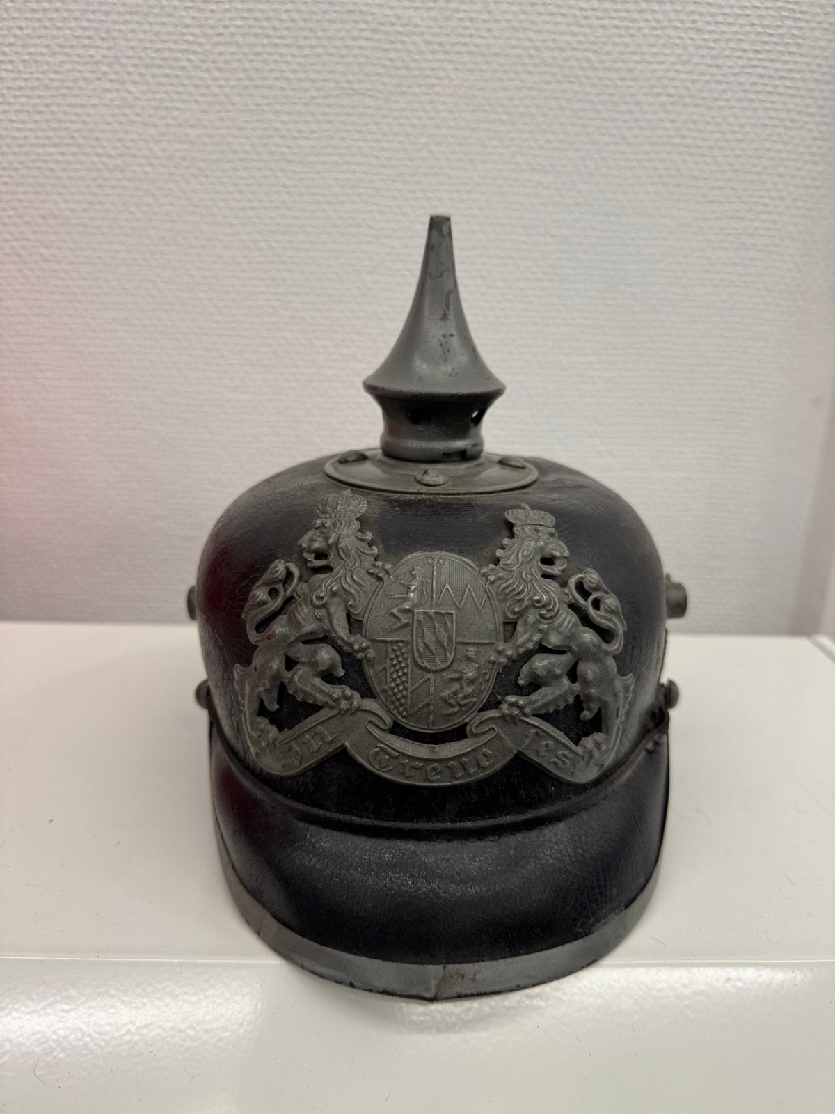 Wo1 Duitse pinhelm M15, Ophalen of Verzenden