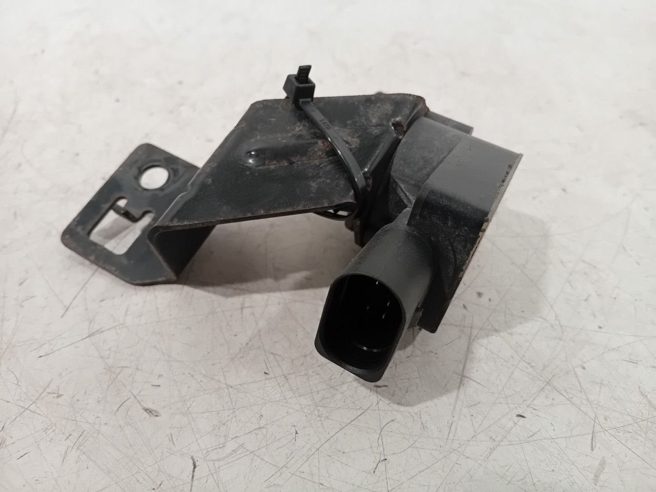 Sensor Nissan Leaf, Onderdelen@venauto.nl, Van der Ven Autorecycling B.V., Gebruikt, Ettenseweg 76, 4706 PB Roosendaal, The Netherlands
