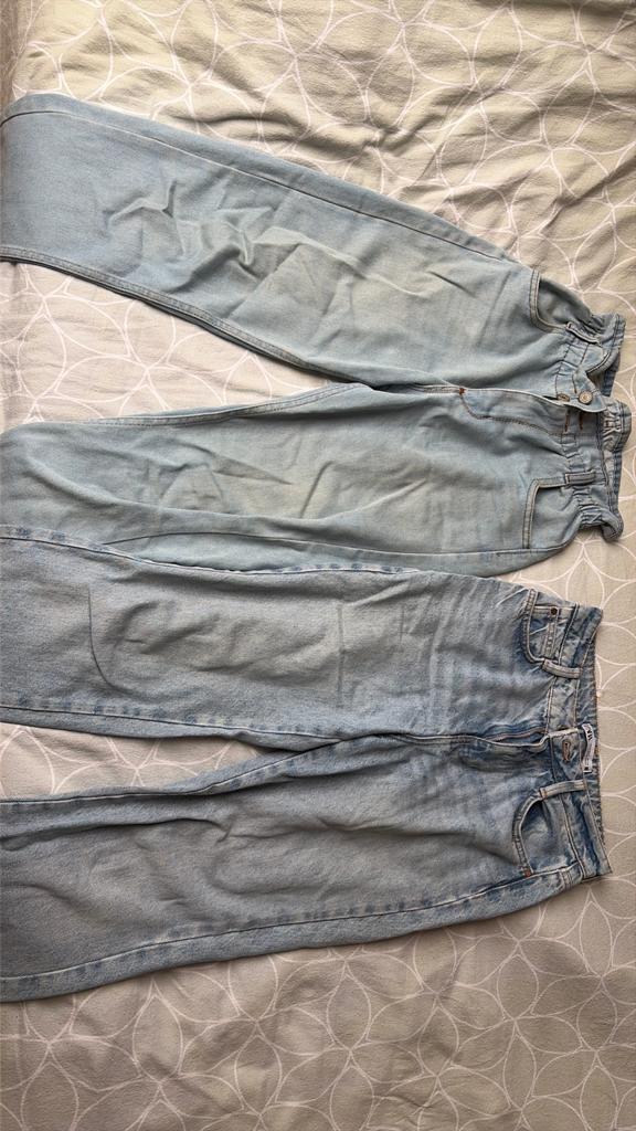 Twee jeans lichtblauwe, Ophalen of Verzenden, Zo goed als nieuw