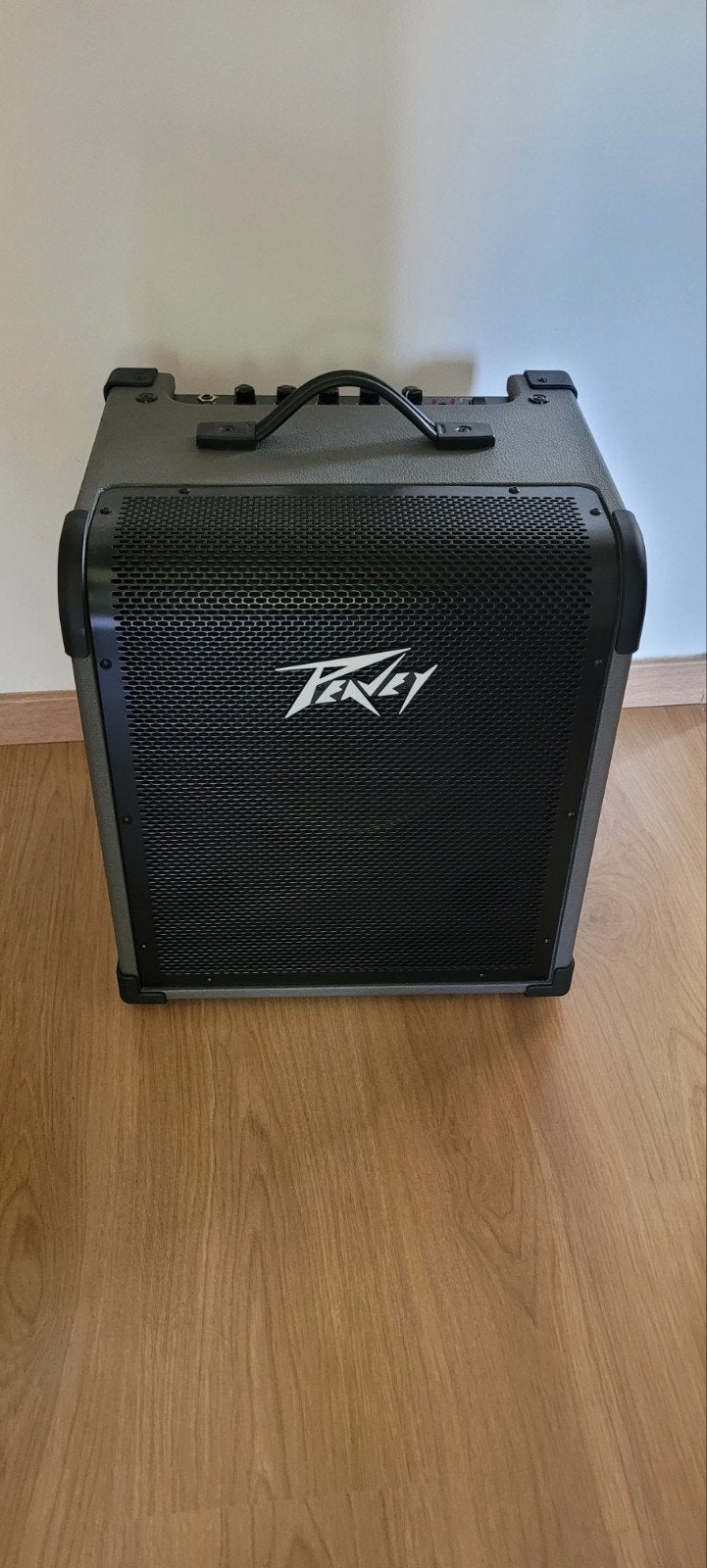 Amplificateur basse Peavy max 100w, Muziek en Instrumenten, Versterkers | Bas en Gitaar, Ophalen, Nieuw, Basgitaar, 100 watt of meer