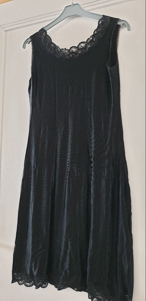 Zwart/kanten jumpsuit - Maat 42, Kleding | Dames, Ophalen of Verzenden, Zo goed als nieuw, Maat 42/44 (L), Zwart