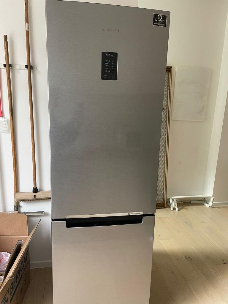réfrigérateur + congélateur, 160 cm ou plus, Comme neuf, Enlèvement, 200 litres ou plus