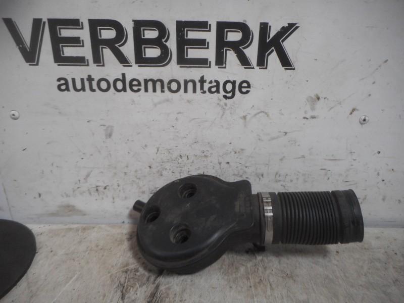 LUCHTINLAAT Opel Corsa B (73 / 78 / 79) (90570230), Gebruikt, Opel