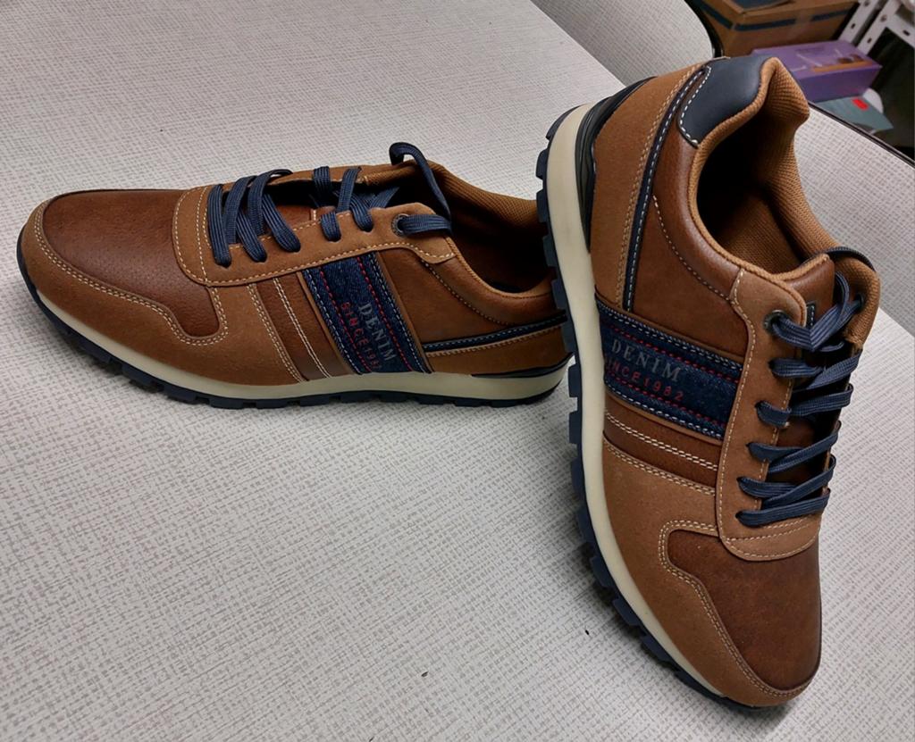 Chaussure neuf Denim, Ophalen