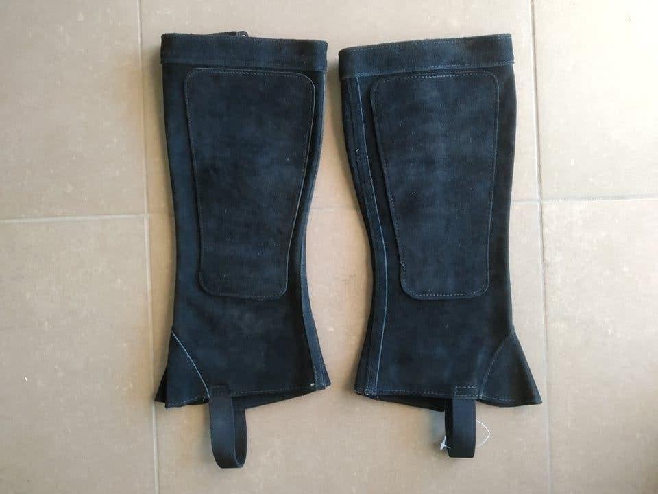 chaps noirs pour hommes Daim avec velcro taille L NOUVEAU, Neuf, Autres marques, L, Enlèvement ou Envoi