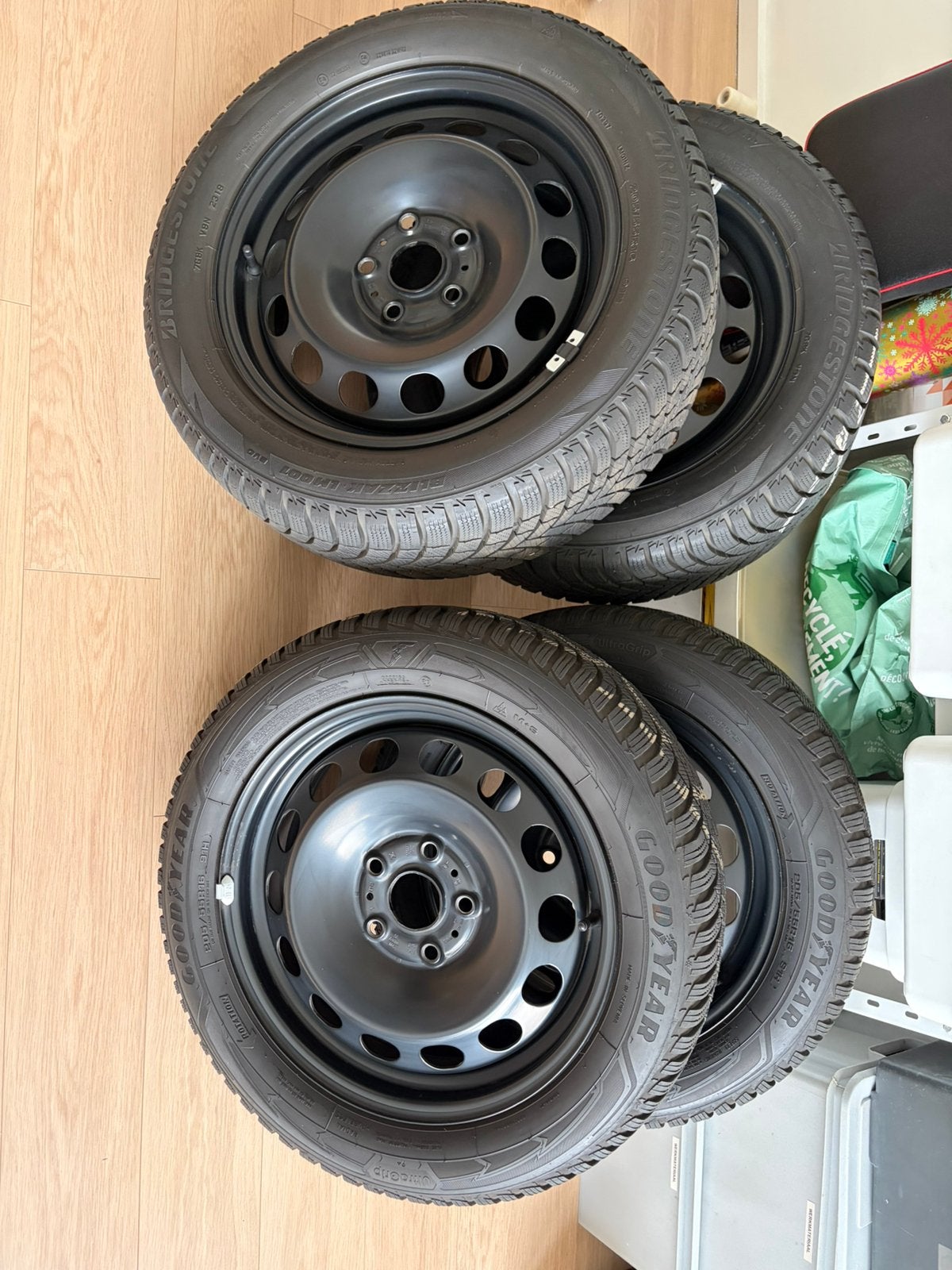 Ensemble de jantes en acier avec pneus d'hiver VW Golf 7, Autos : Pièces & Accessoires, Pneus & Jantes, Enlèvement, Pneus hiver