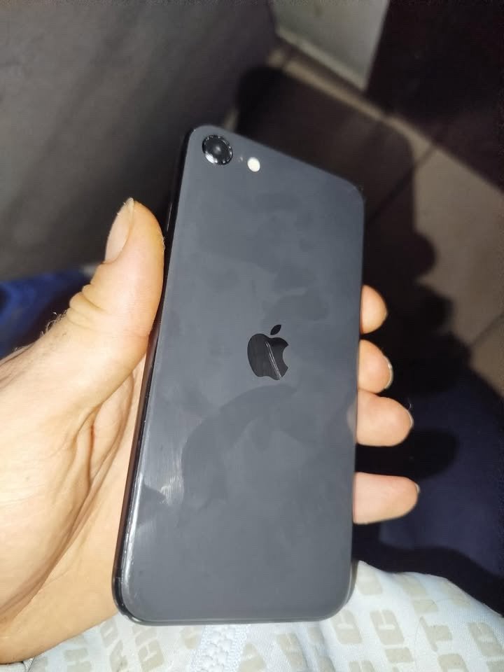 Iphone se 2020, Ophalen