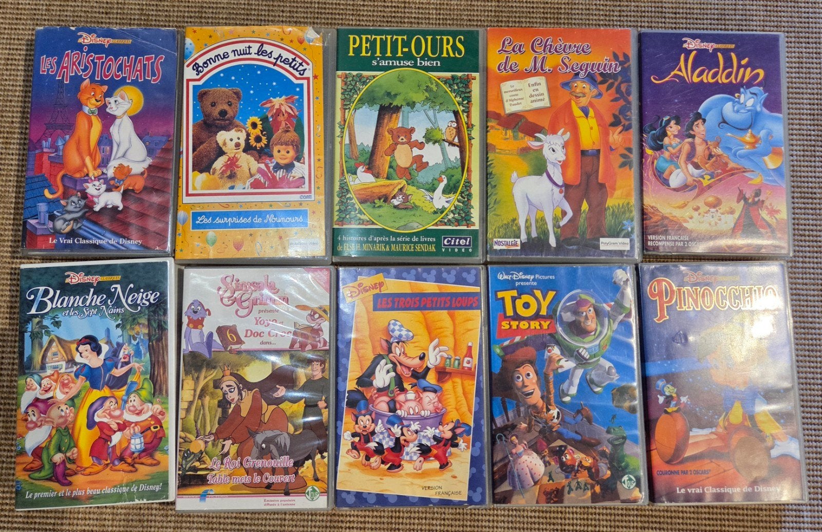 Lot de 10 VHS (Disney), Cd's en Dvd's, Ophalen, VHS