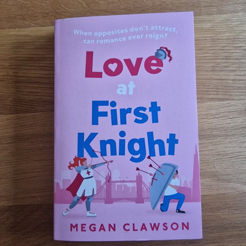 Love at First Knight - Megan Clawson, Boeken, Chicklit, Ophalen of Verzenden, Nieuw