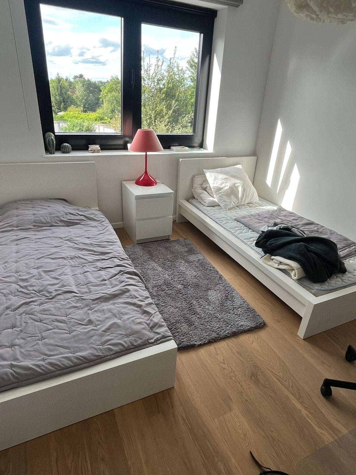 2 eenpersoonsbedden 90 cm, Kinderen en Baby's, Ophalen, Matras