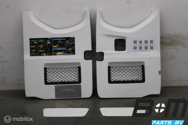 Achterdeurbekleding L + R Mercedes Sprinter A9077403600, Autos : Pièces & Accessoires, Utilisé