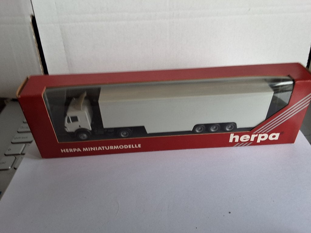 camion HO 1:87 Herpa, Hobby & Loisirs créatifs, Enlèvement ou Envoi, Comme neuf, Bus ou Camion, Herpa
