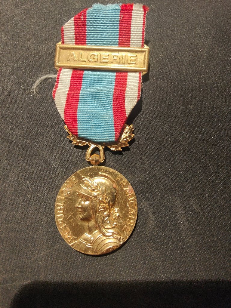 Médaille commémorative des opérations en Afrique du Nord, Ophalen of Verzenden
