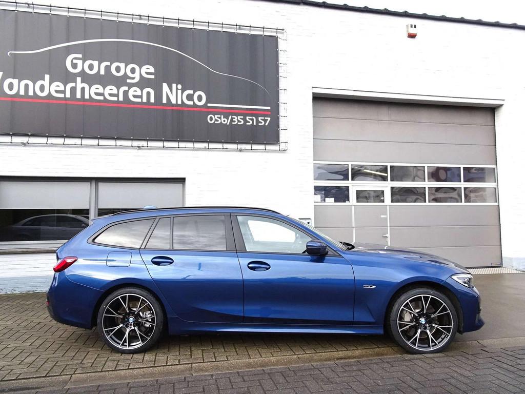 BMW 3 Serie 330 e Touring PHEV VIRTUAL,CAMERA,CARPLAY,LEDER,, Auto's, Automaat, 1998 cc, 4 cilinders, Blauw