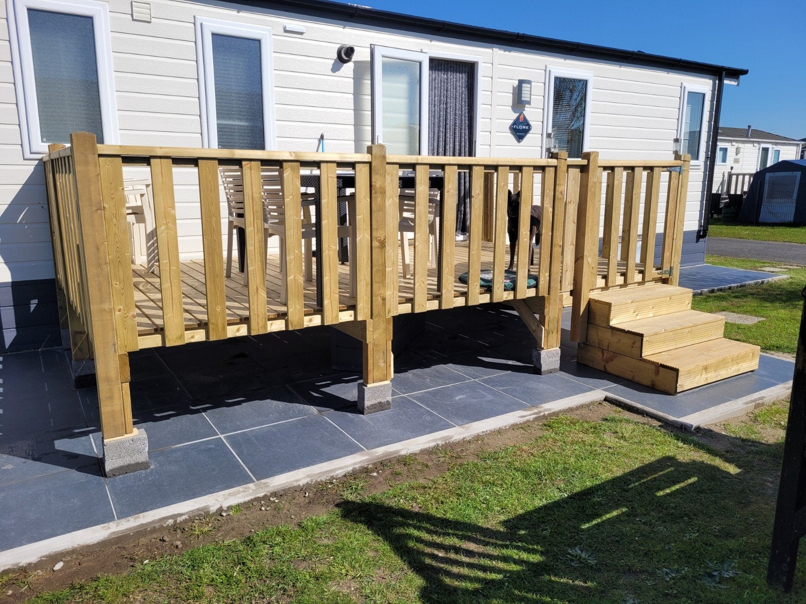 houten verhoogd terras, Ophalen, Zo goed als nieuw