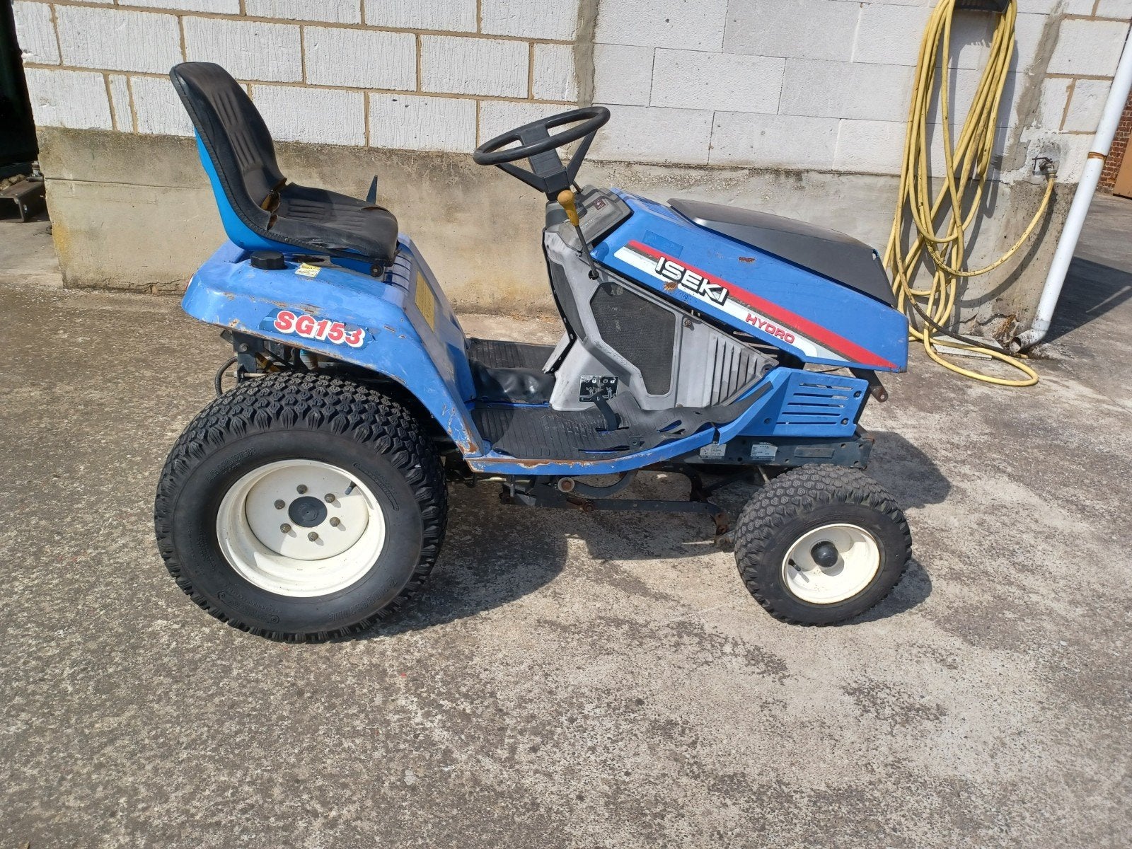tractor Iseki, Zakelijke goederen, Ophalen