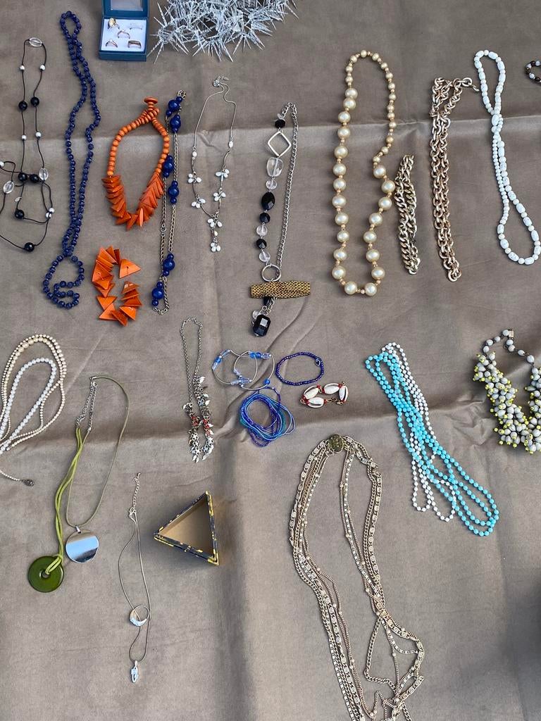 Bijoux, Ophalen, Gebruikt