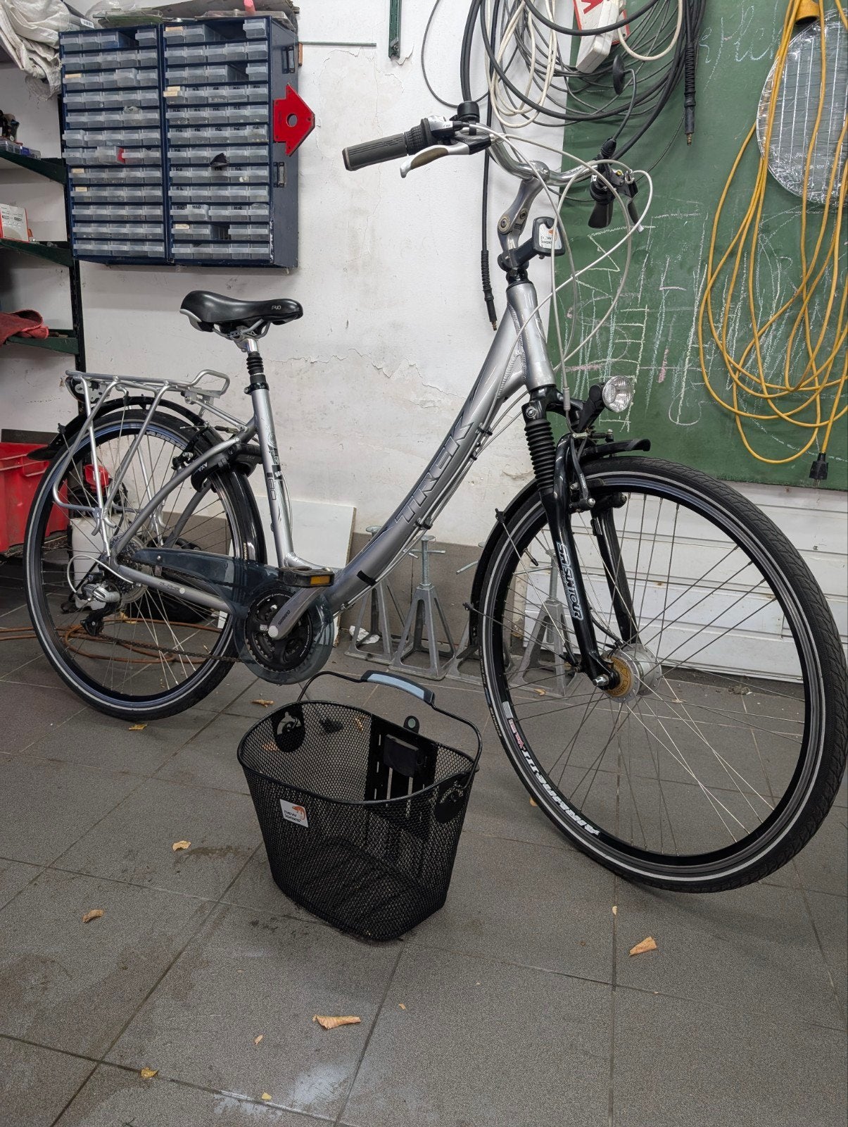 trek damesfiets stadsfiets, Fietsen en Brommers, Ophalen, Zo goed als nieuw, Trek