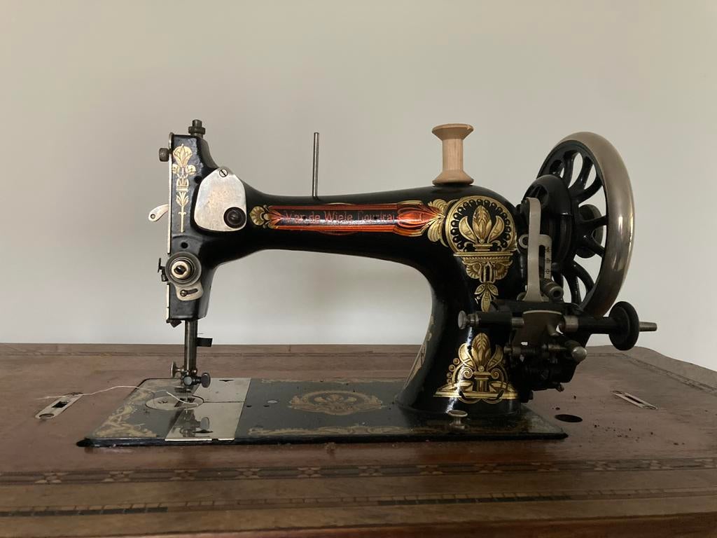 Machine à coudre ancienne Van de Wiele, Enlèvement