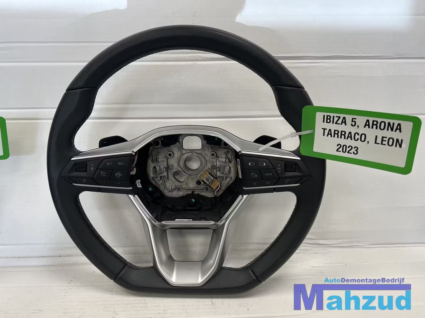 SEAT LEON IBIZA TARRACO ARONA Stuurwiel stuur flipper 2018+, Auto-onderdelen, Gebruikt, Autovia A-2, Km 585 585
08760  Martorell, ES