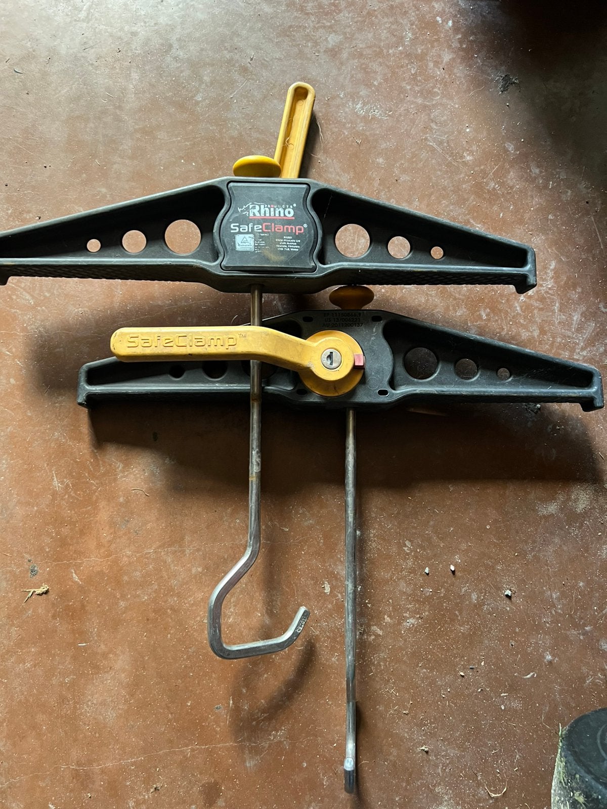 Rhino safe clamp, Ophalen, Zo goed als nieuw