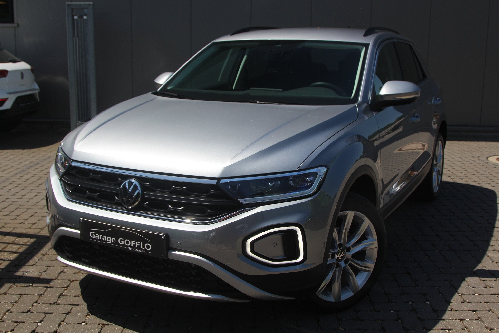 Volkswagen T-Roc 1.5 TSI DSG - 24.442KM - 2025, Argent ou Gris, Achat, 110 kW, Carnet d'entretien