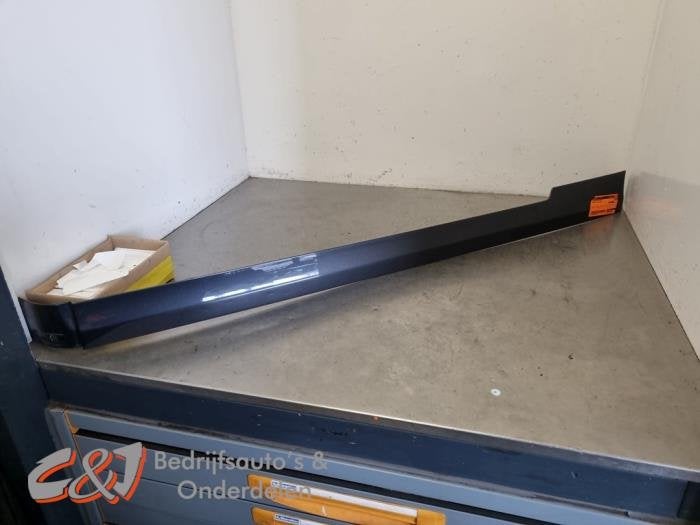 Rail porte coulissante droite d'un Mercedes Vito, 3 mois de garantie, Utilisé, -, -