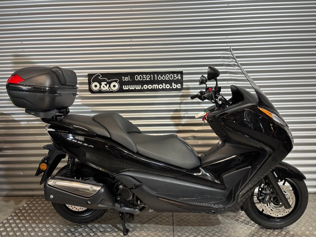 Honda Forza 300 ABS 19KW + Garantie + GRATIS onderhoud!, Motoren, Scooter, Bedrijf, Minimaal motorrijbewijs A2, Automaat