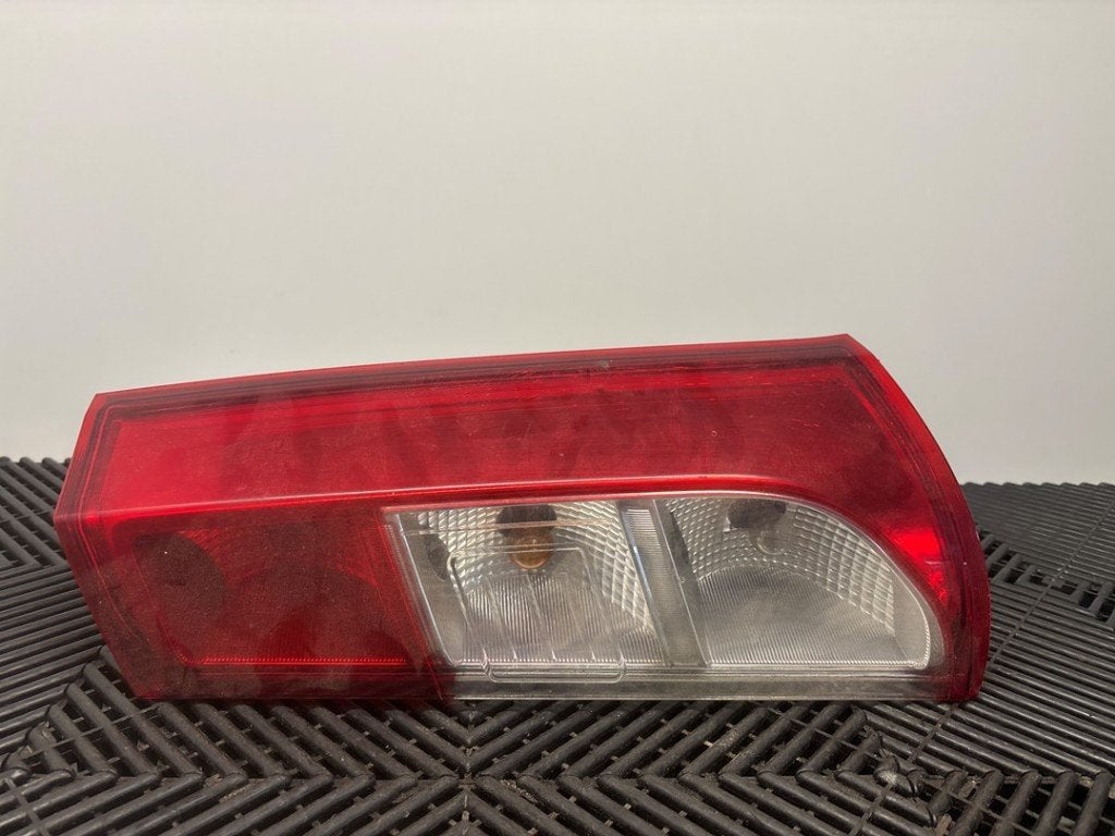 FEU ARRIÈRE DROIT Dacia Dokker (0S) (|265509604R|), Dacia, Utilisé, Peter-Huppertz-Straße 5
51063  Köln, DE, Dialog.deutschland@renault.de