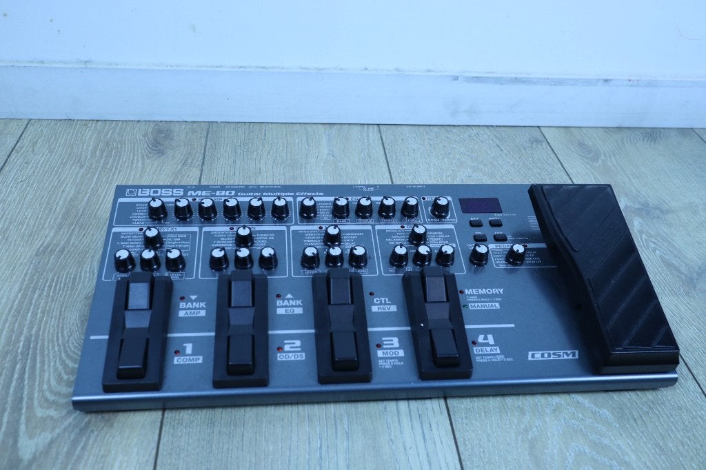 Boss ME-80 Gitaar Multi-Effecten Processor / Pedalboard, Musique & Instruments, Enlèvement, Comme neuf, Compresseur