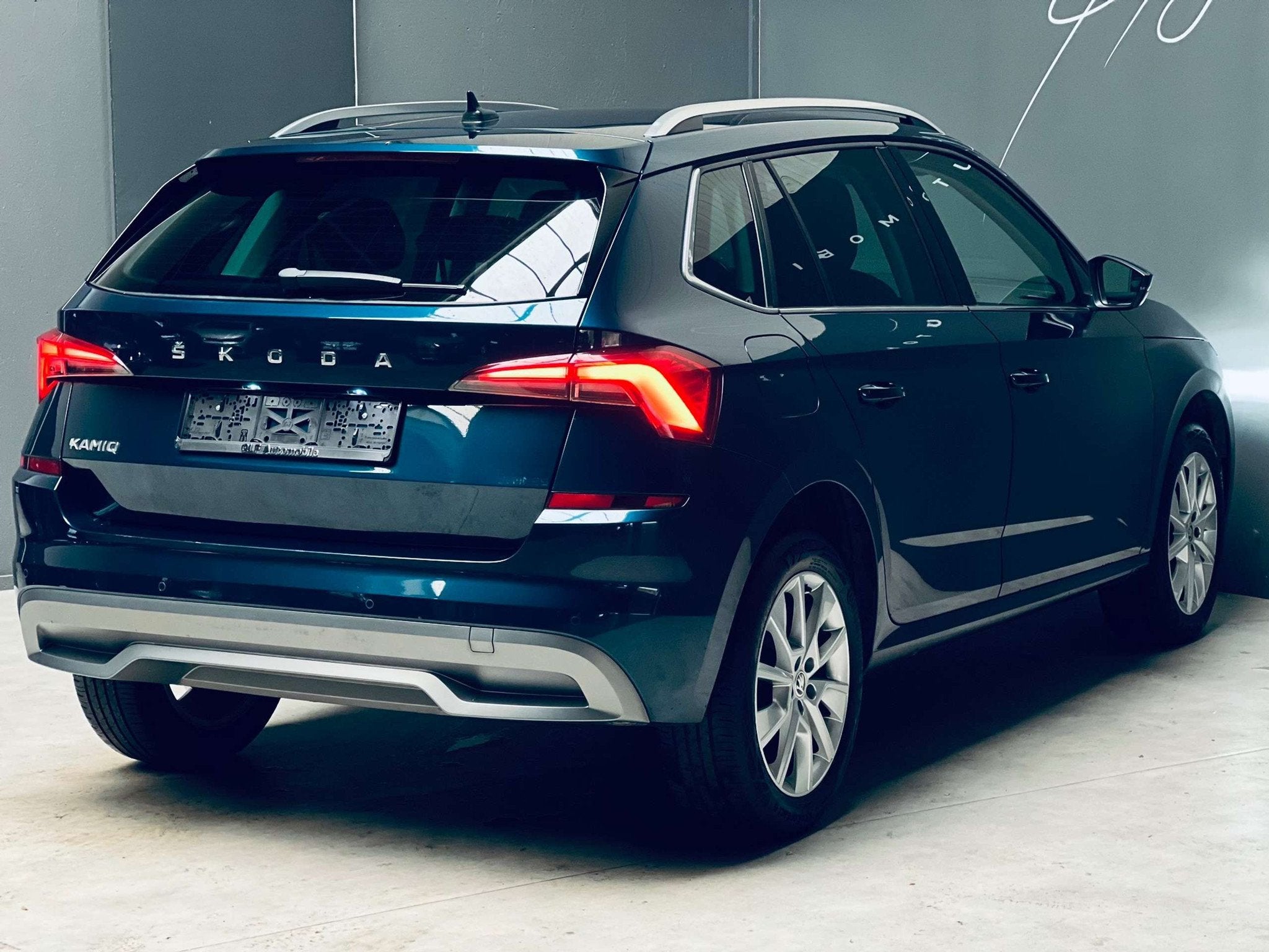 Skoda Kamiq 1.0 TSI *AUTOMATIQUE*VIRTUAL COCKPIT*CARPLAY*GAR, Auto's, Stof, Gebruikt, Bedrijf, 5 zetels