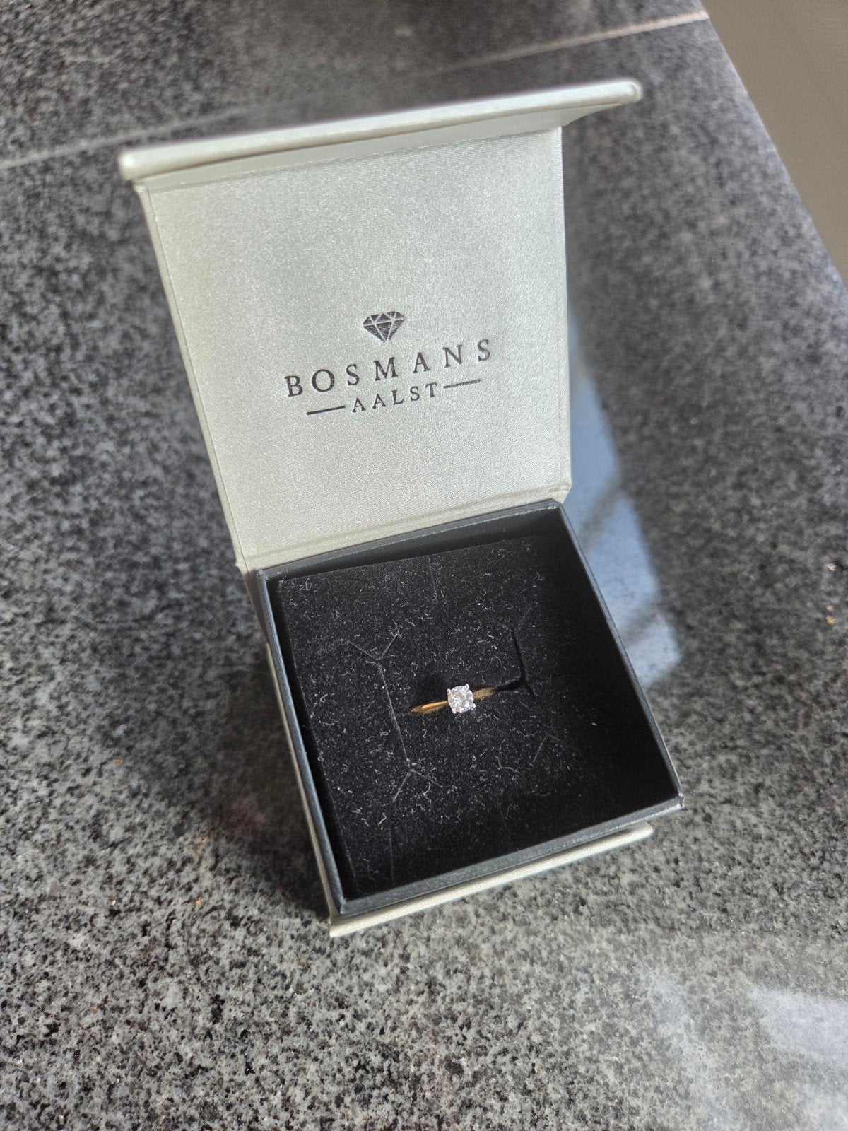 goud ring met zilver diamant, Handtassen en Accessoires, Ophalen of Verzenden, Zo goed als nieuw, 17 tot 18, Dame